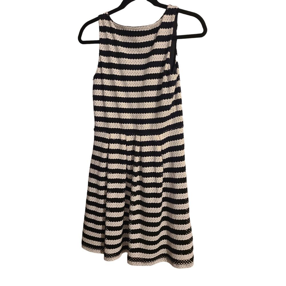 Elle Women's Size 8 White/Black‎ Sleeveless Dress
